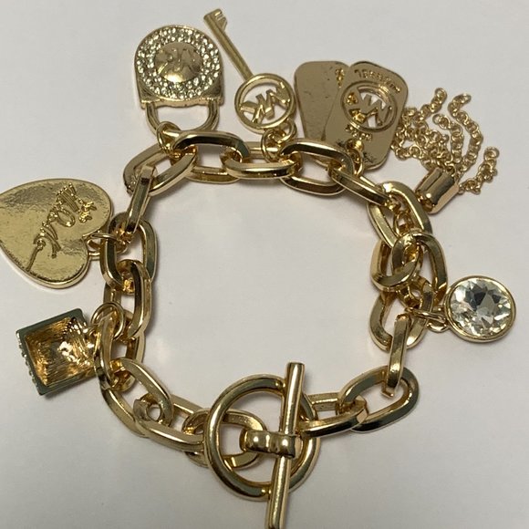 MICHAEL KORS Stainless Steel Keychain and Heart Charm Chain Link Bracelet - Picture 5 of 9